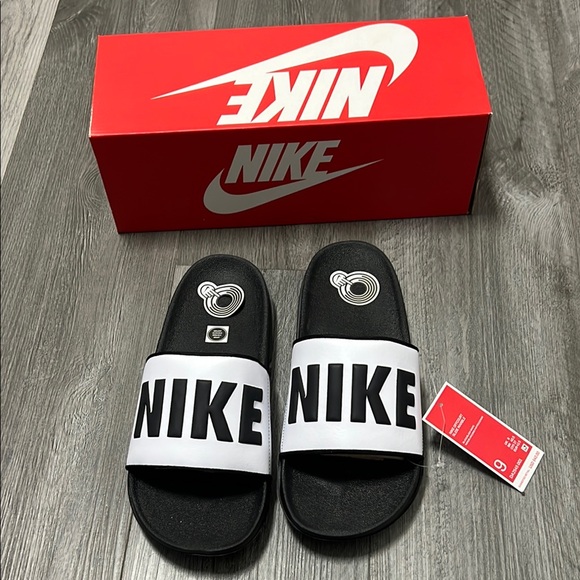 Nike Other - Nike off court marble Men’s Black and White Slide Sandals/ size 9